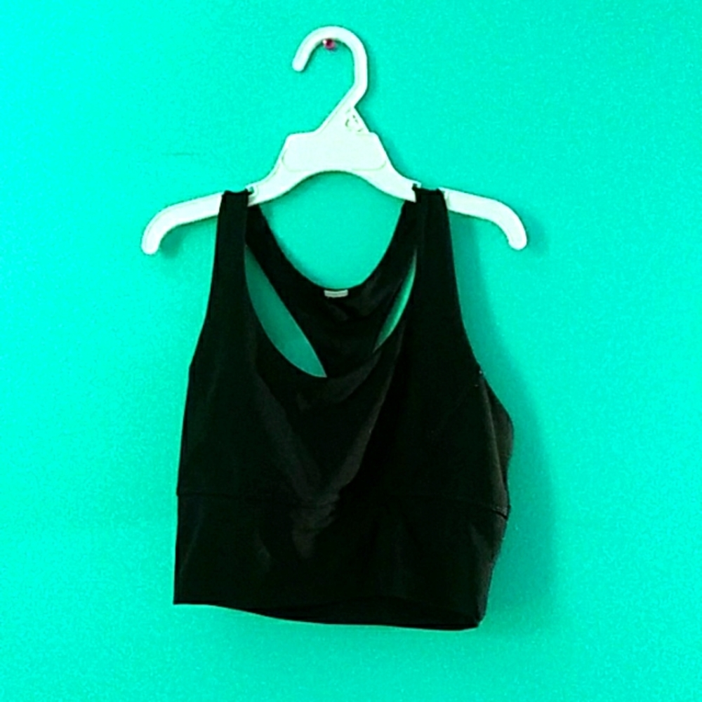 Black workout top